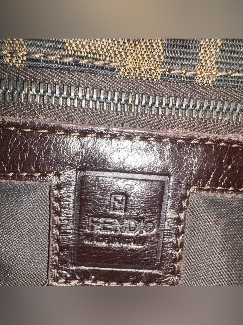 โจ๐๏ธ Fendi Zucca Canvas Shoulder Bag - Picture 7 of 8